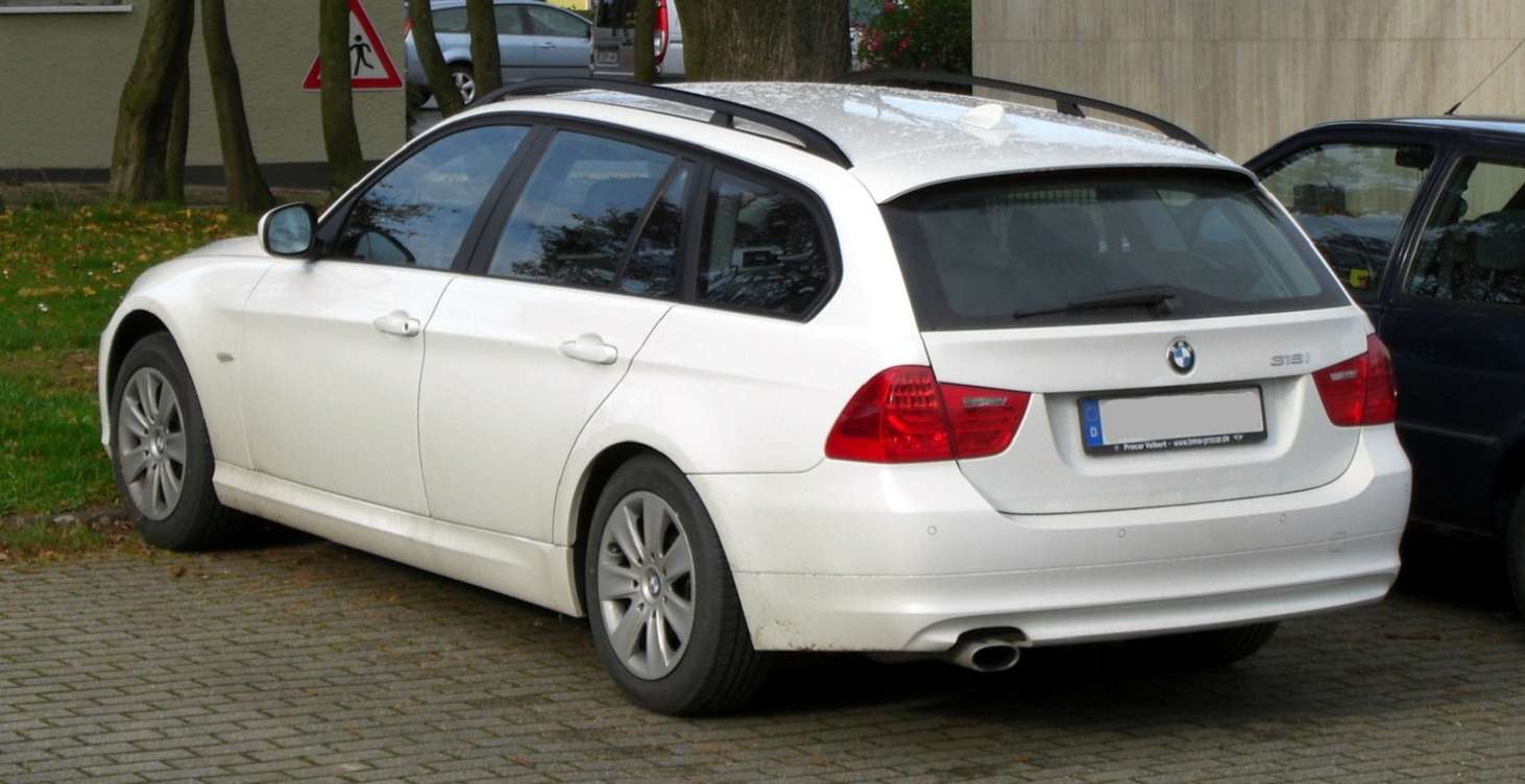 BMW 318i Touring #8026050