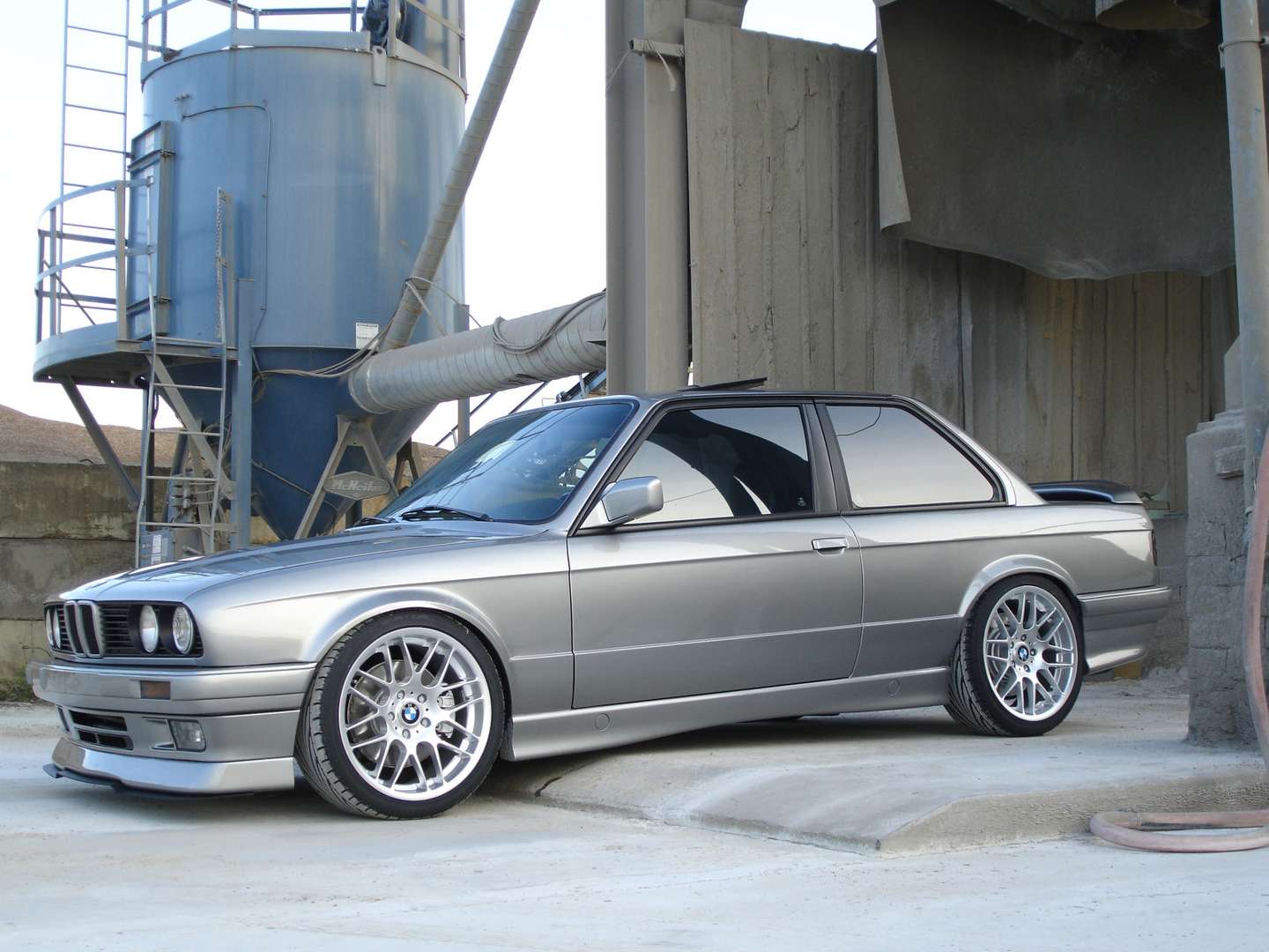 BMW 325is