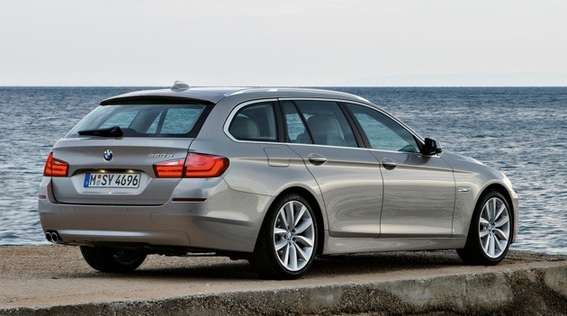 BMW 5-series Touring #9434870