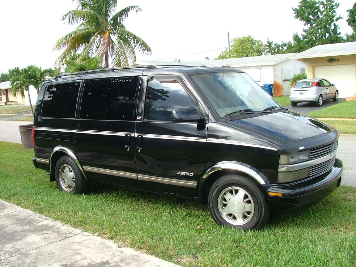 Chevrolet Astro Van #8735126