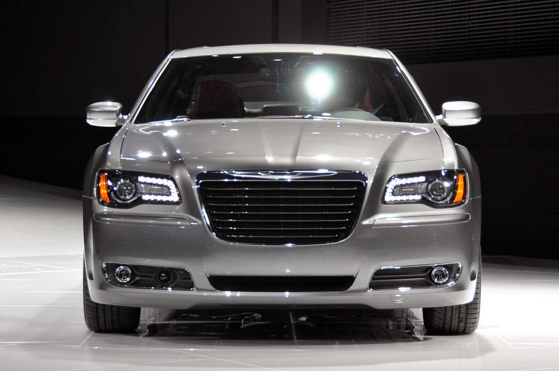 Chrysler 300S #8331574