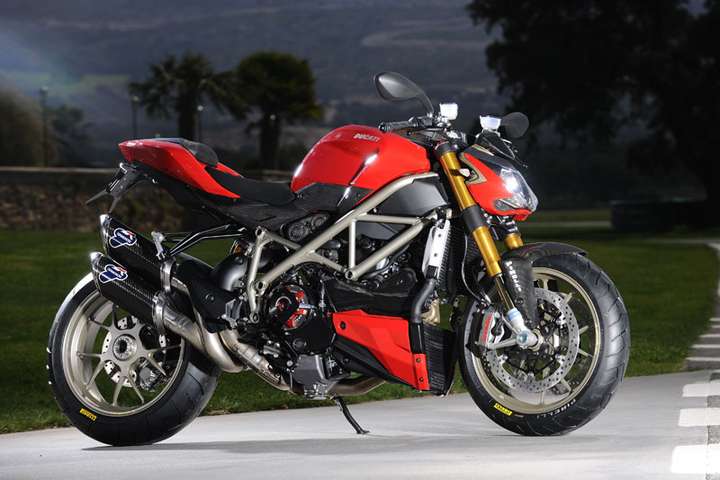 Ducati Streetfighter #7579968