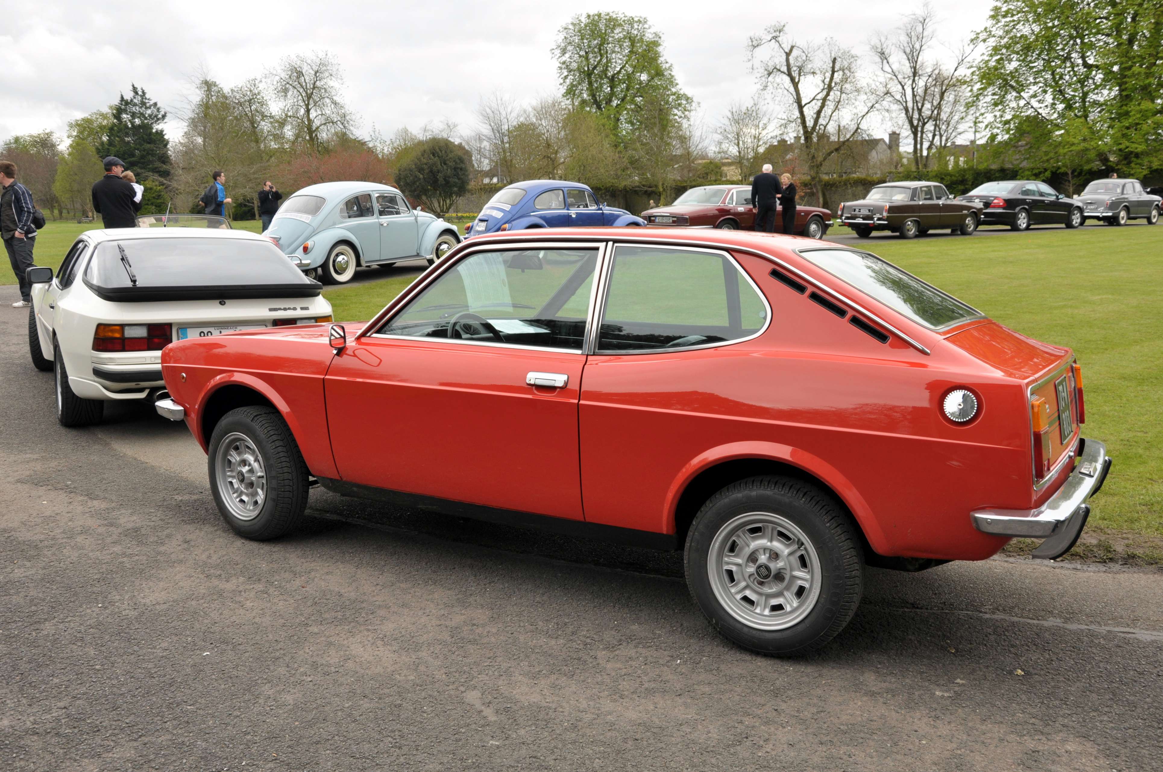 Fiat 128 coupe #7498430