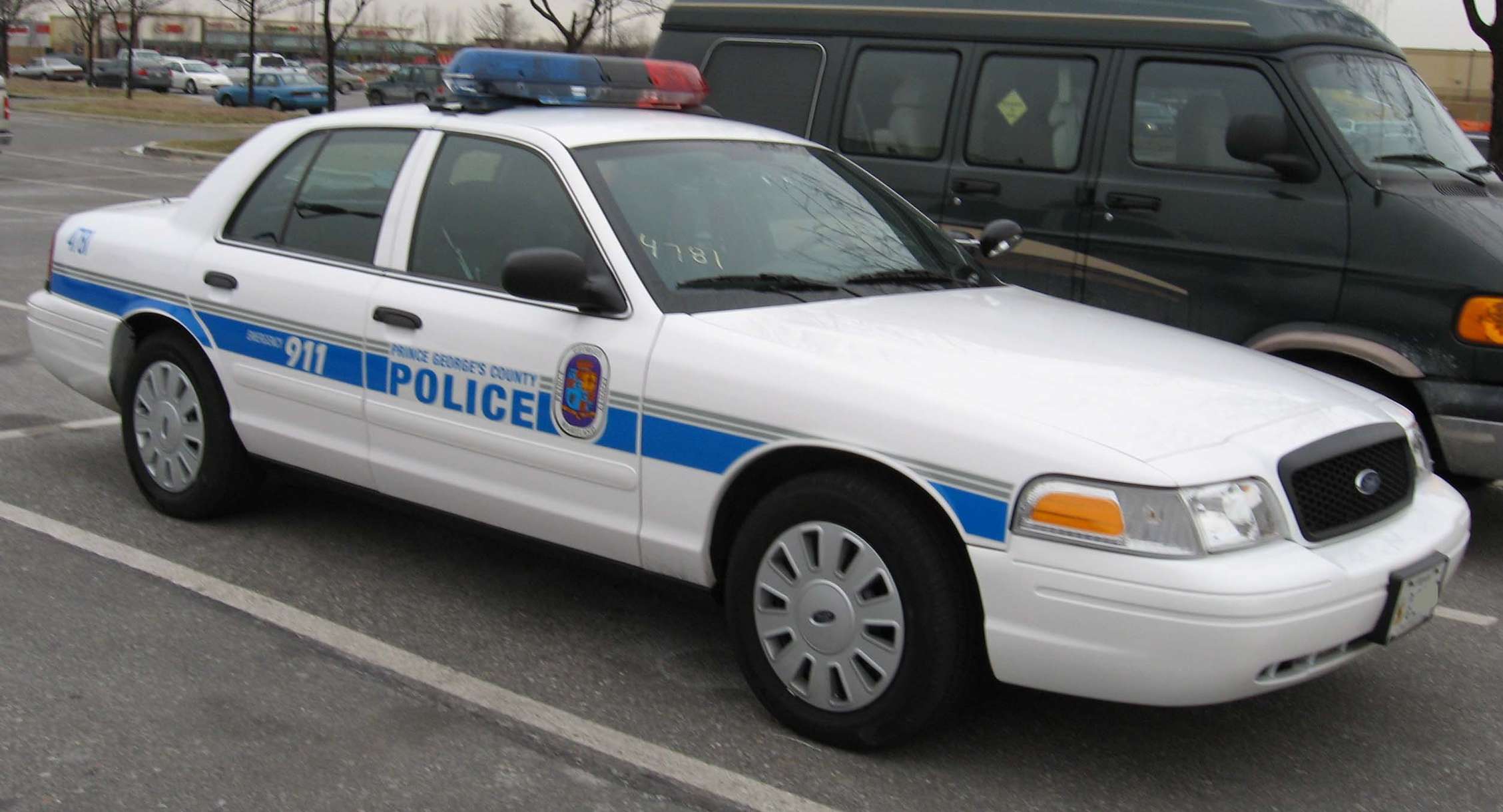Ford Crown Victoria #9271680
