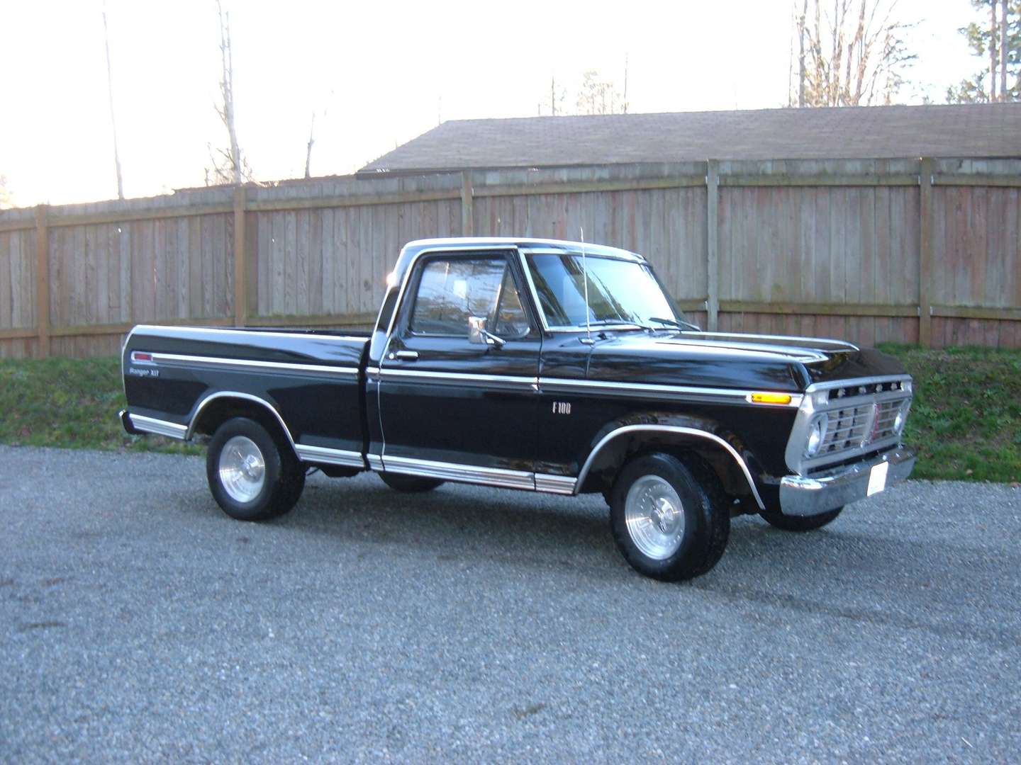 Ford F100 #7917870