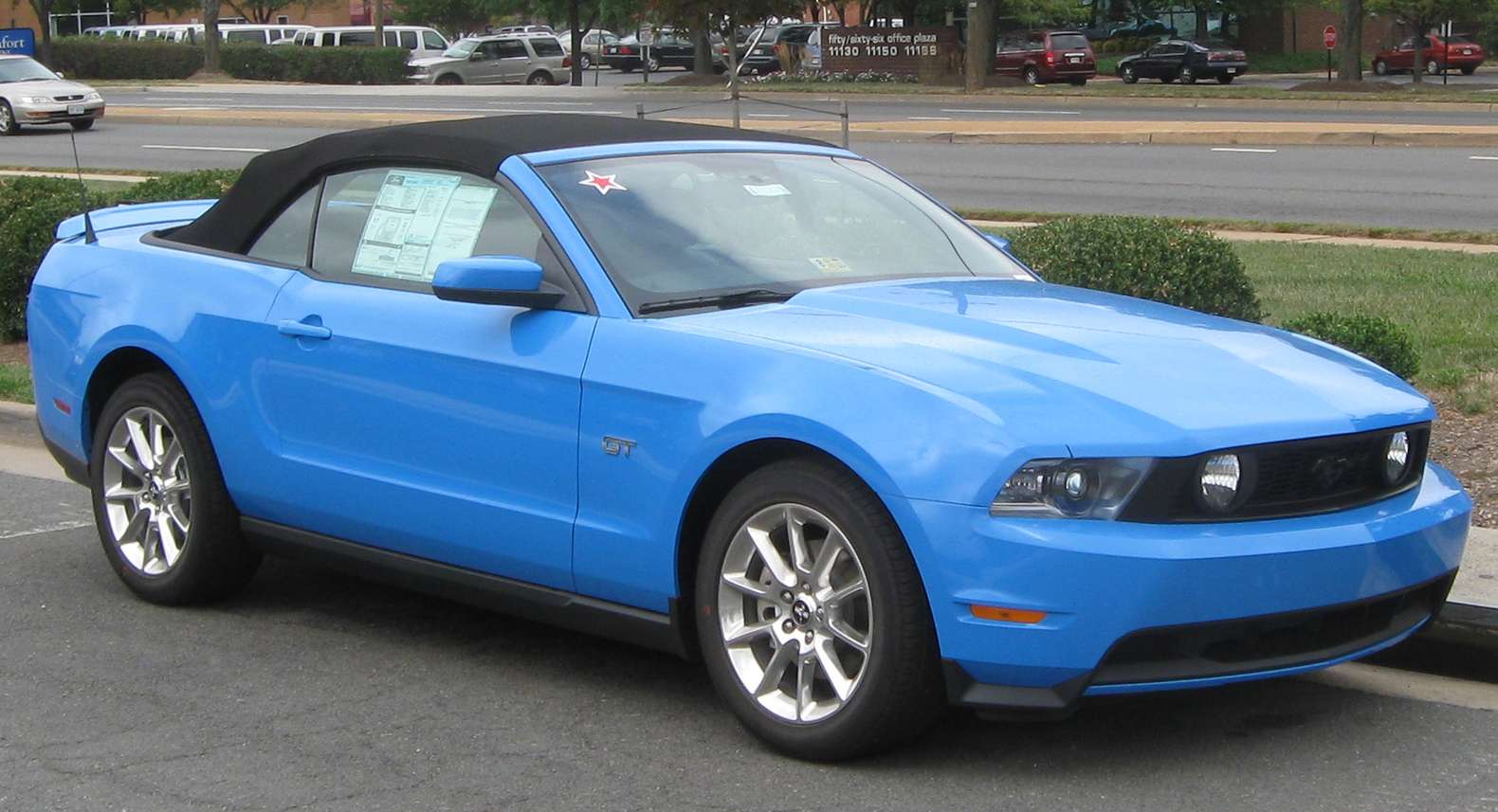 Ford Mustang Convertible #9392615