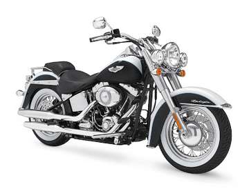Harley-Davidson Softail Deluxe #9876146