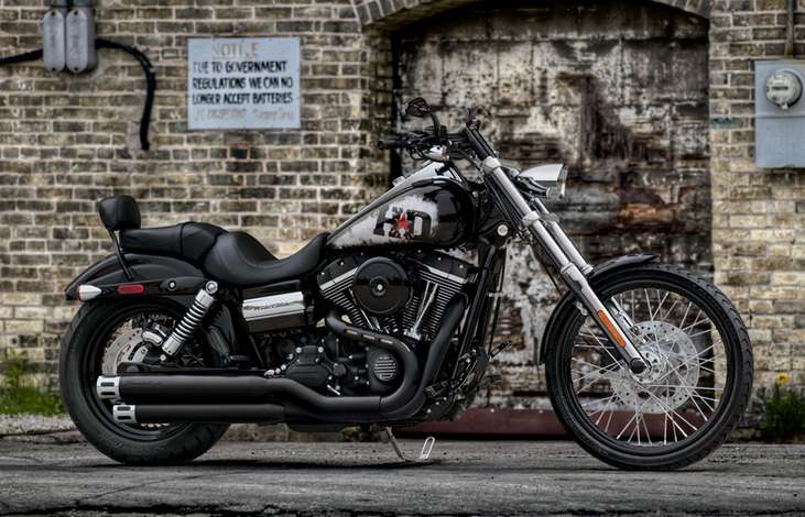 Harley-Davidson Wide Glide #8338599