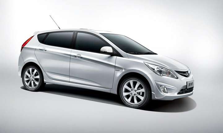 Hyundai Accent hatchback #7723630