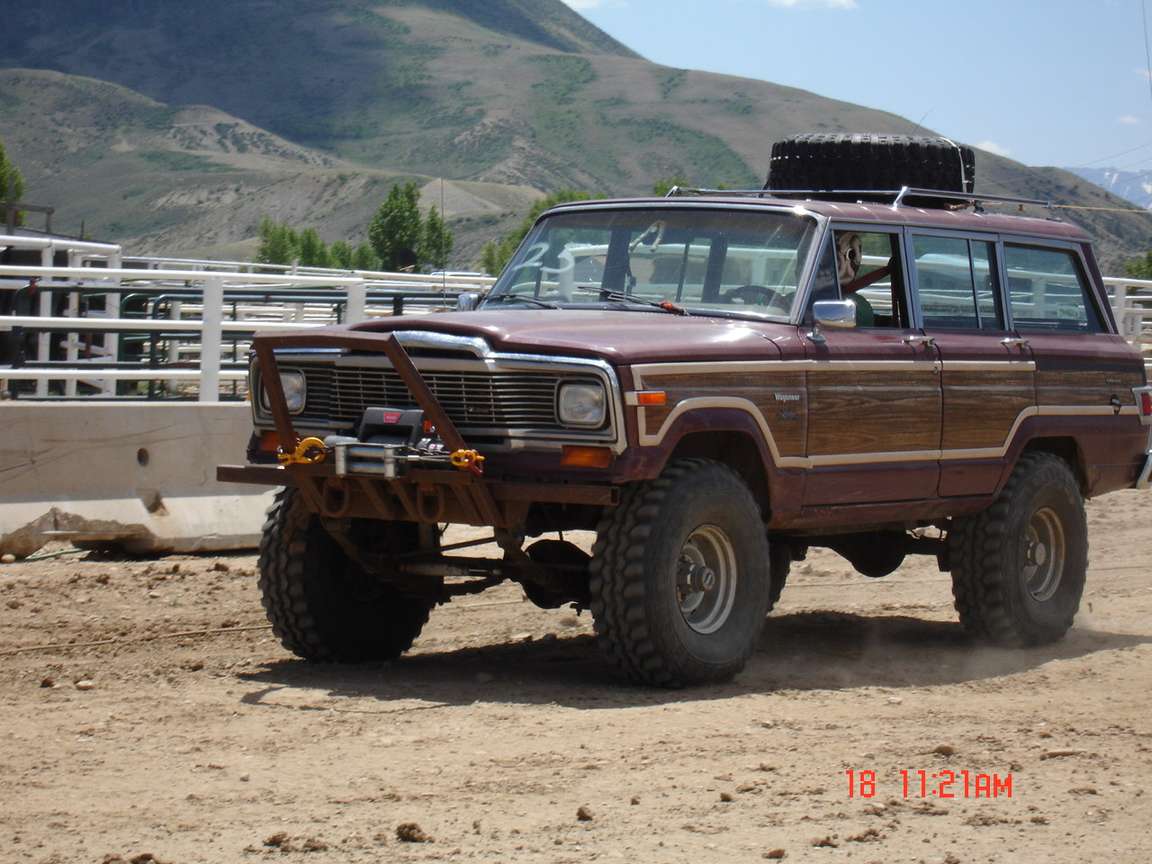 Jeep Wagoneer #9655238
