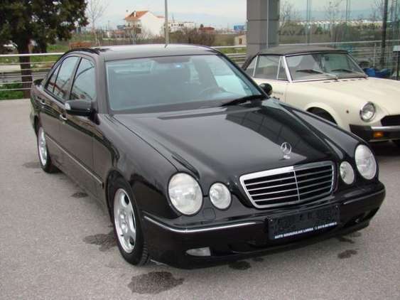 Mercedes-Benz E200 #9005998