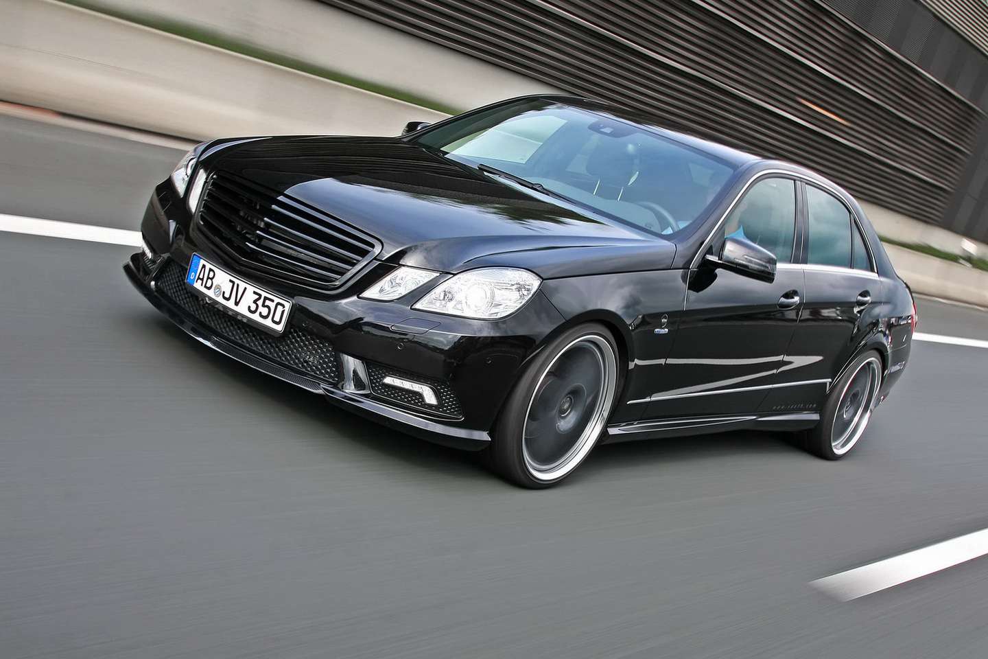 Mercedes-Benz E350 #9818023