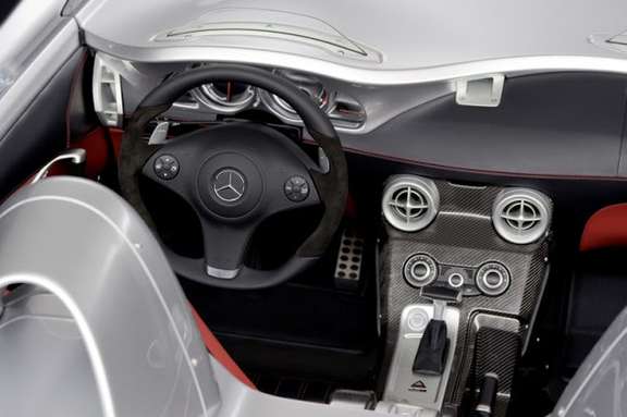 Mercedes-Benz SLR Stirling Moss #7420844