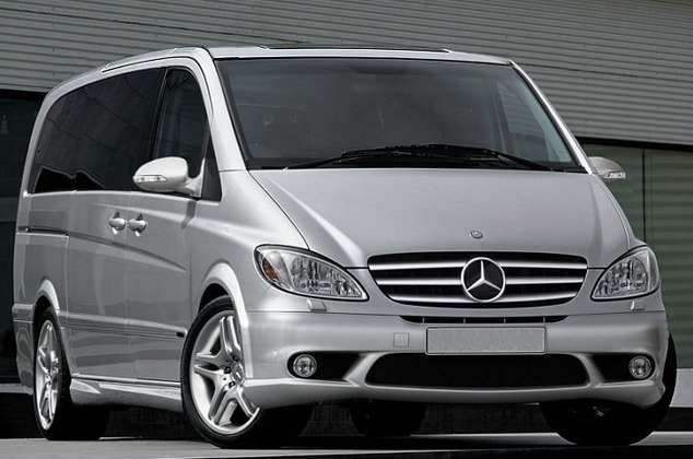 Mercedes-Benz Viano #9402240