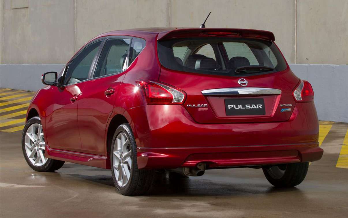 Nissan Pulsar #7435923