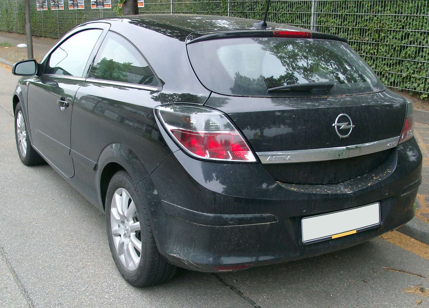 Opel Astra GTC #8169235