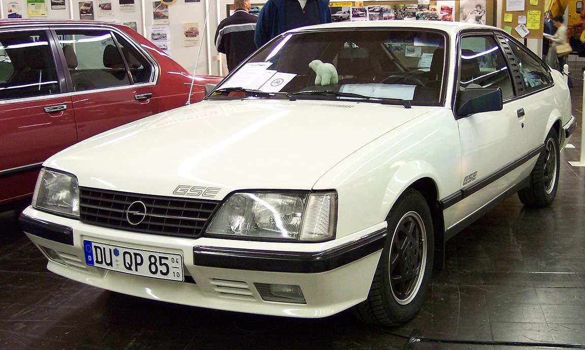 Opel Monza #8154120