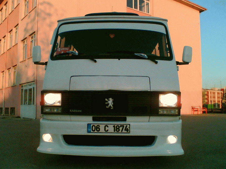 Peugeot J9