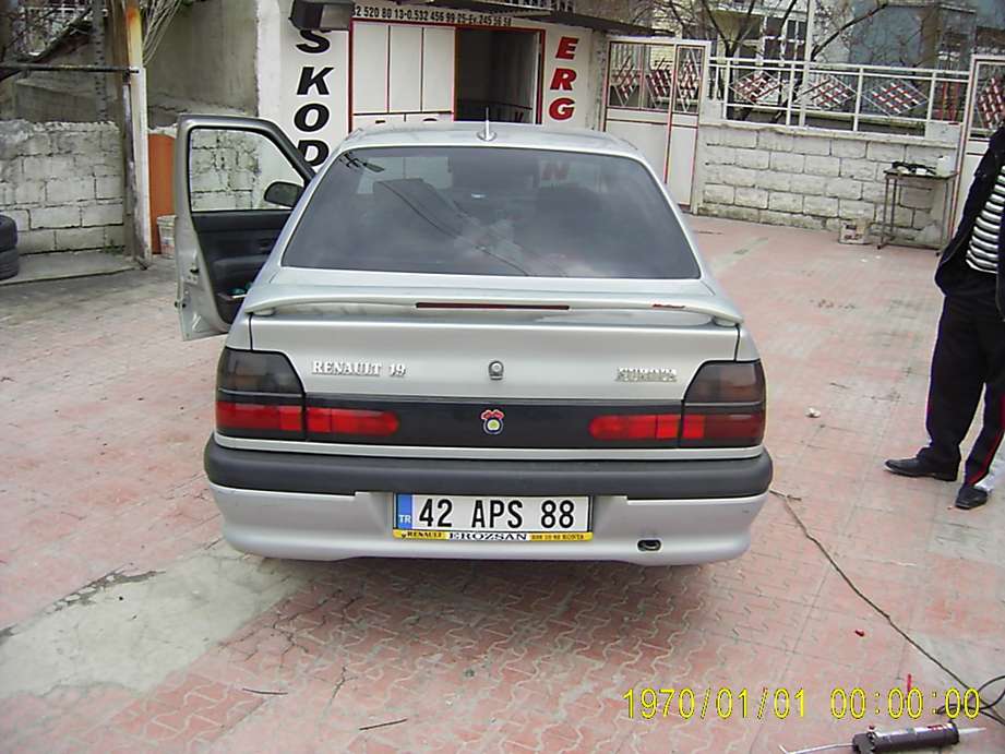 Renault 19 Europa #8018429