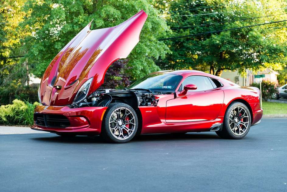 SRT Viper GTS