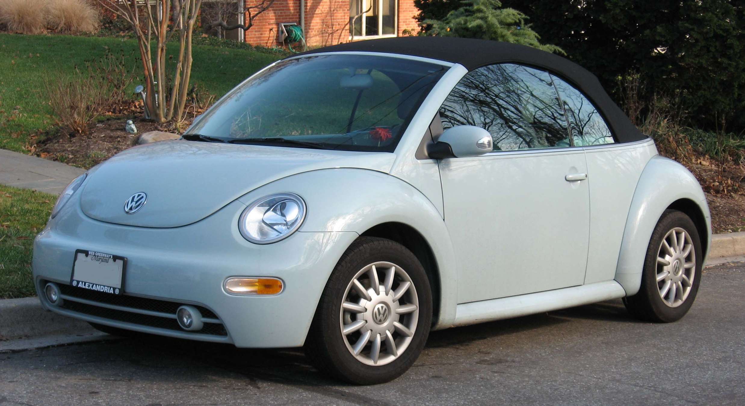Volkswagen Beetle Convertible #8955632