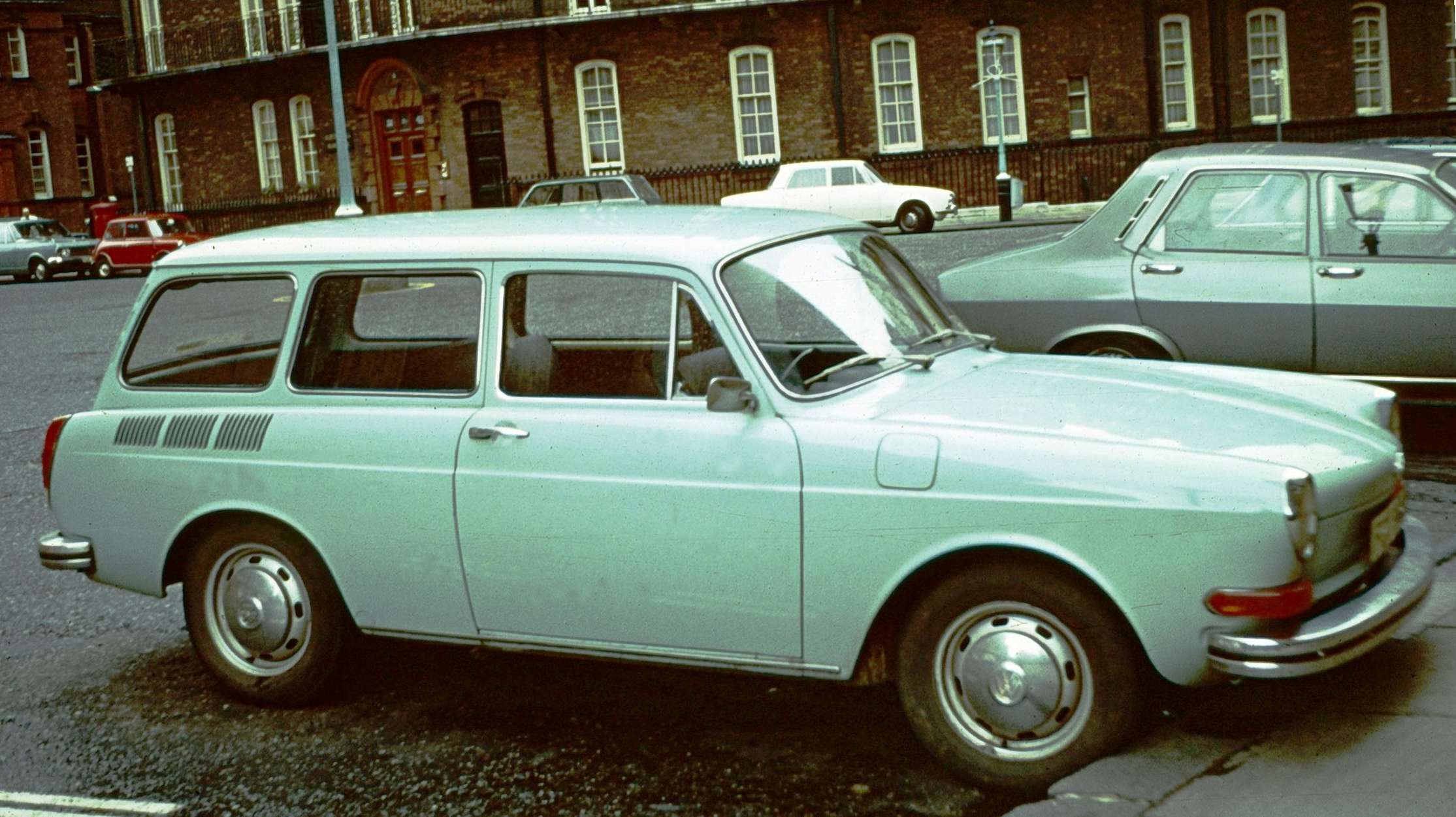 Volkswagen Variant