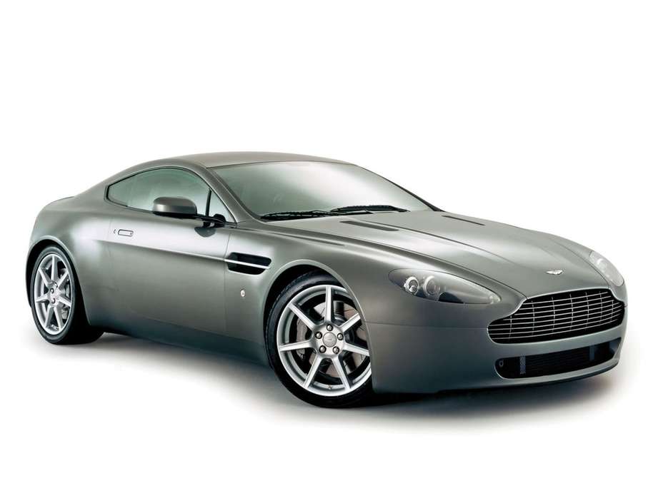 Aston Martin V8 Vantage #8456439