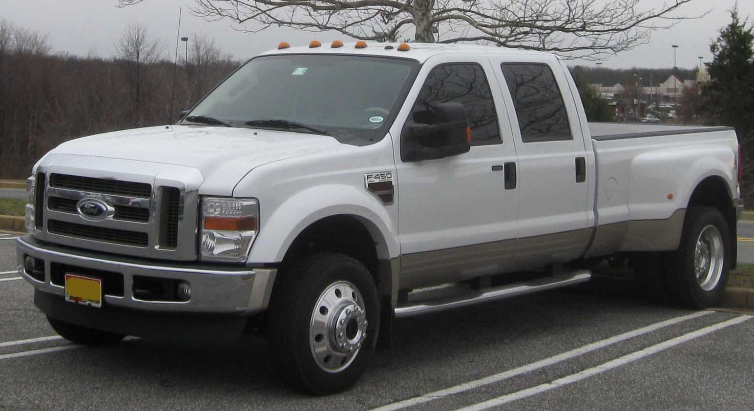 Ford F-450 #9955341