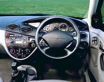 Ford Focus Ghia #7753536