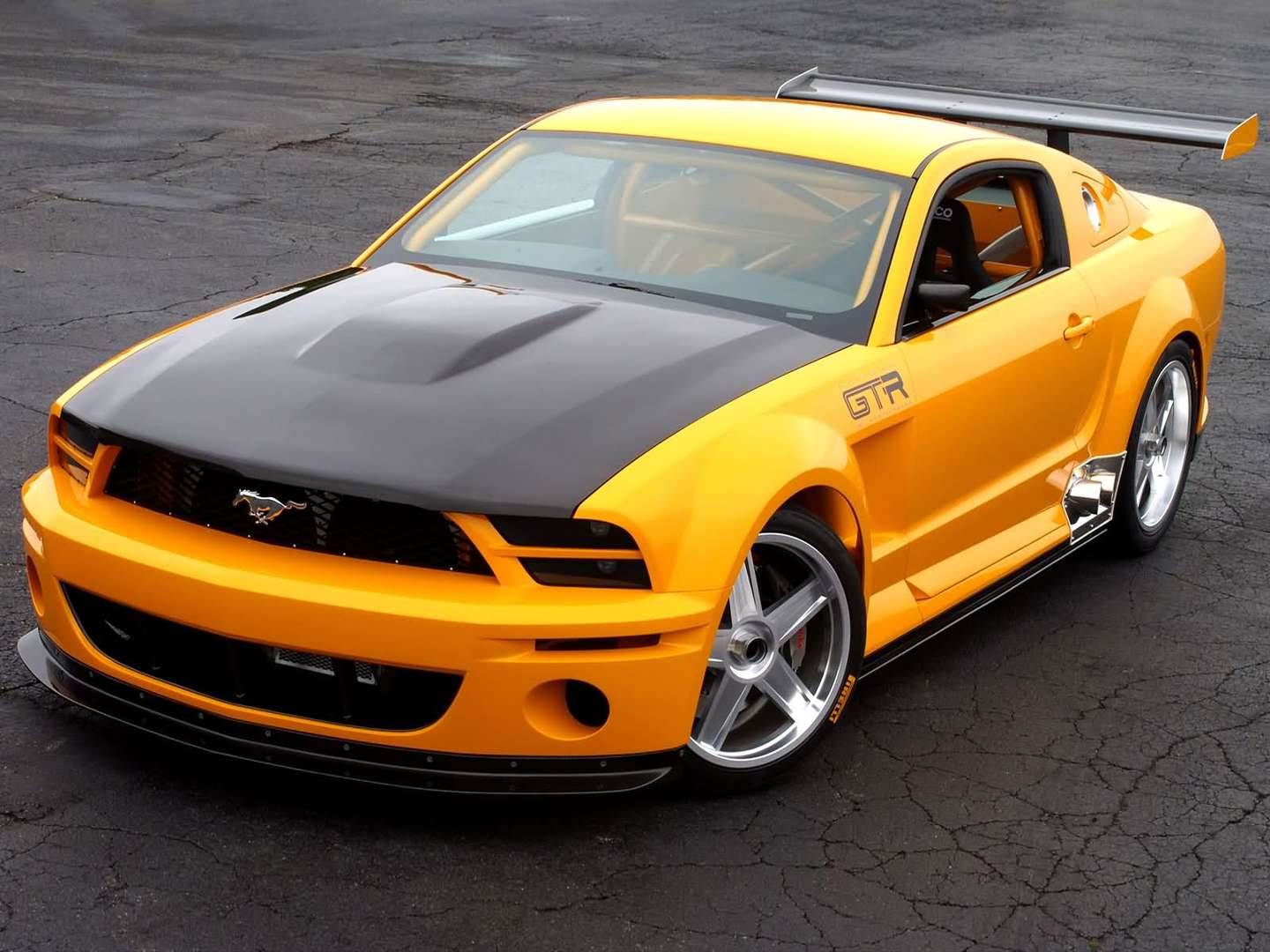 Ford Mustang GT #8438796
