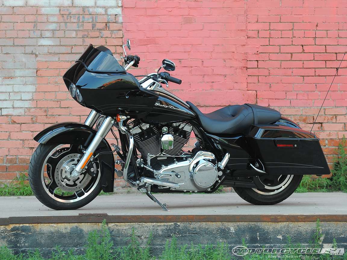Harley-Davidson Road Glide #8000601