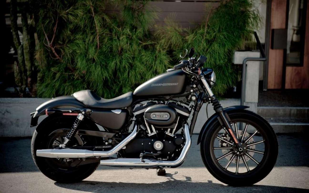 Harley-Davidson Sportster 883 #9734343
