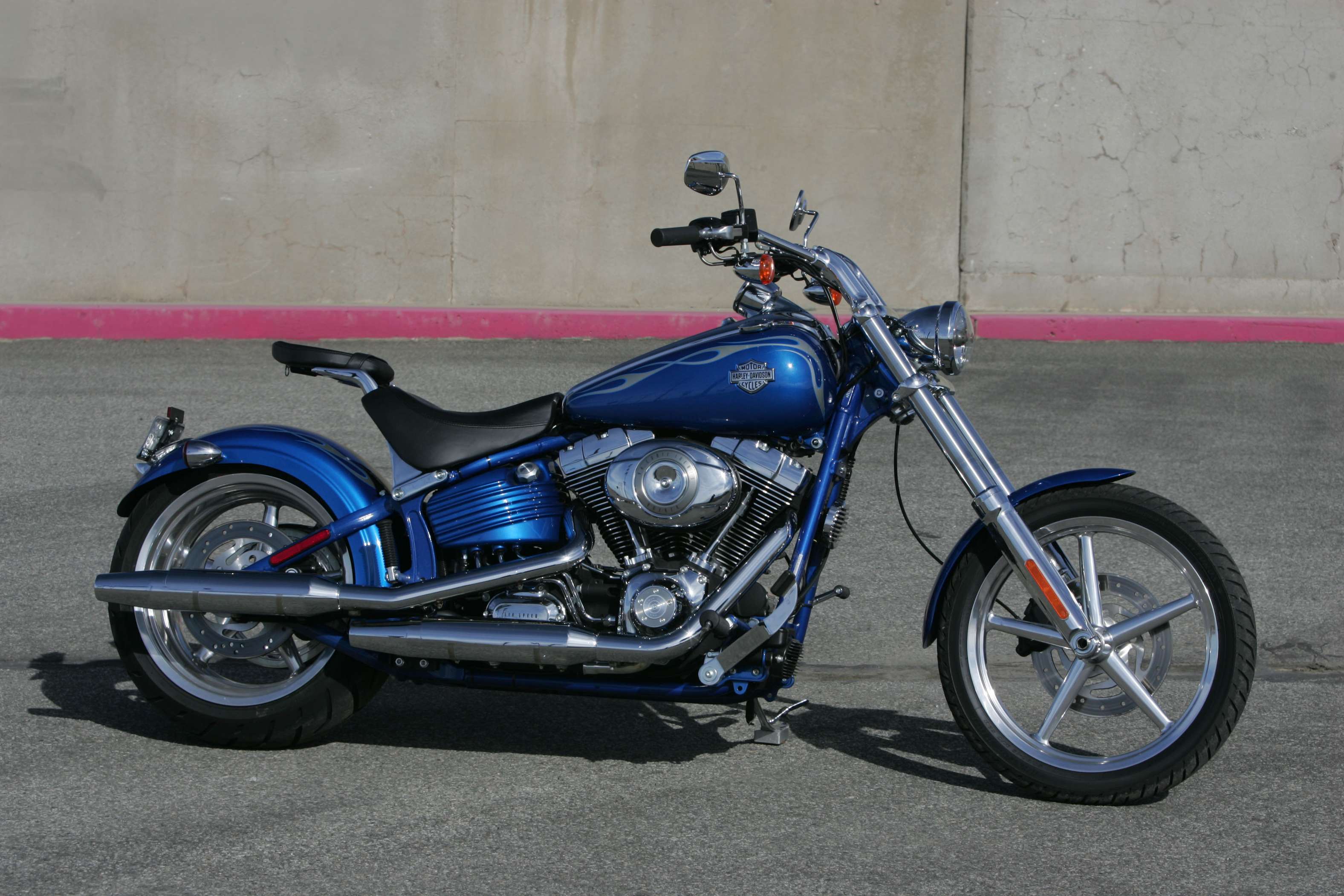 Harley-Davidson Rocker C #9922355