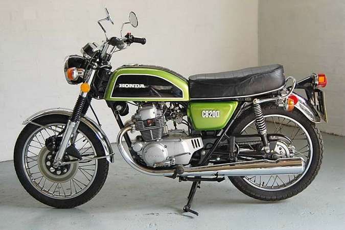 Honda CB 200 #8266872