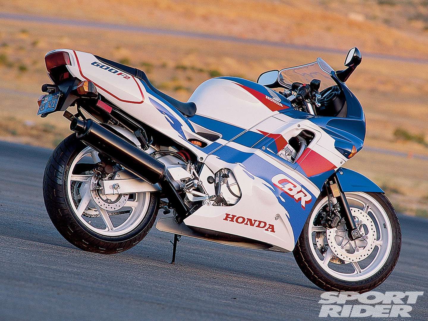 Honda CBR 600 F2 #9827531