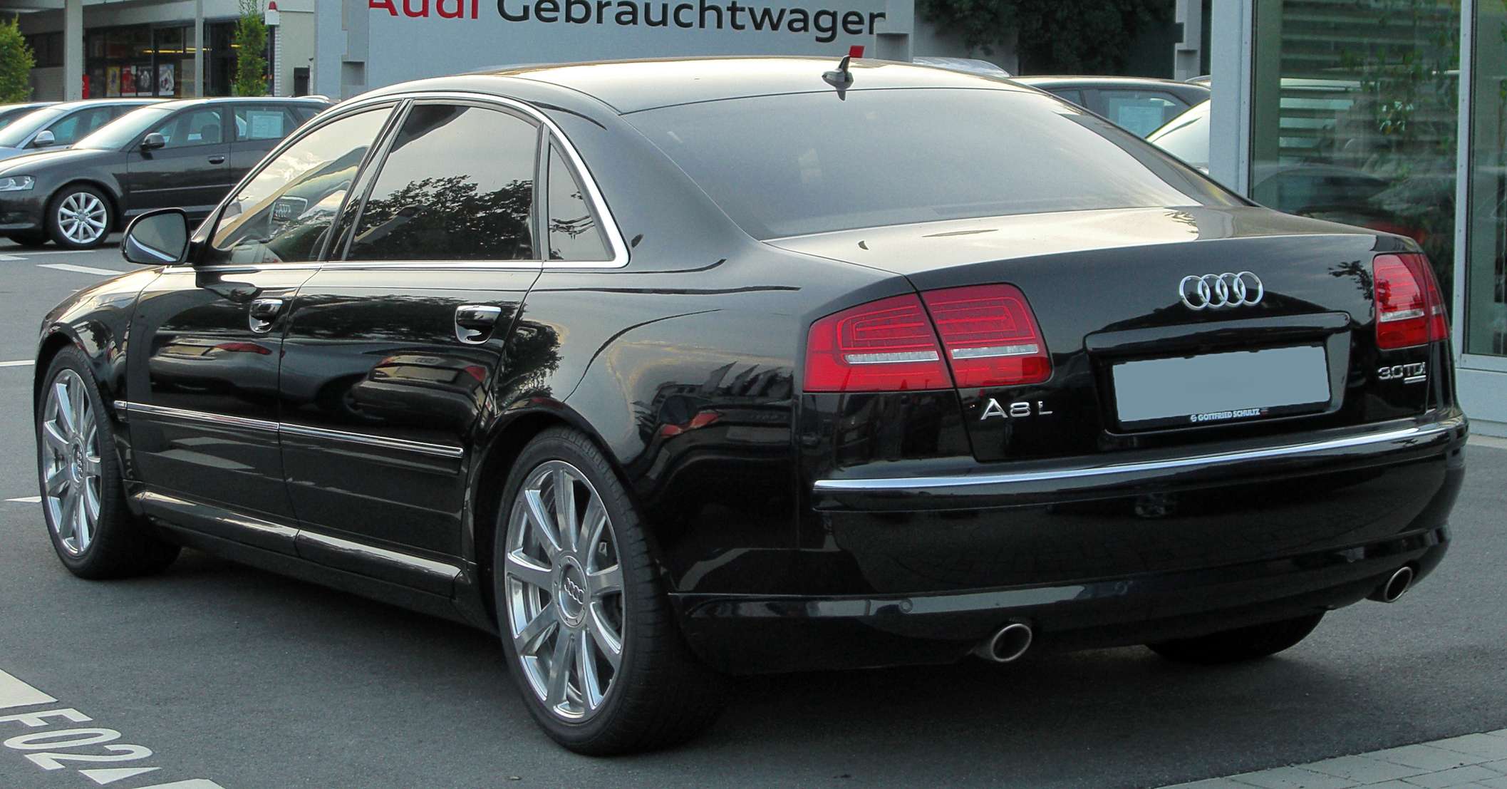 Audi A8 #9798881