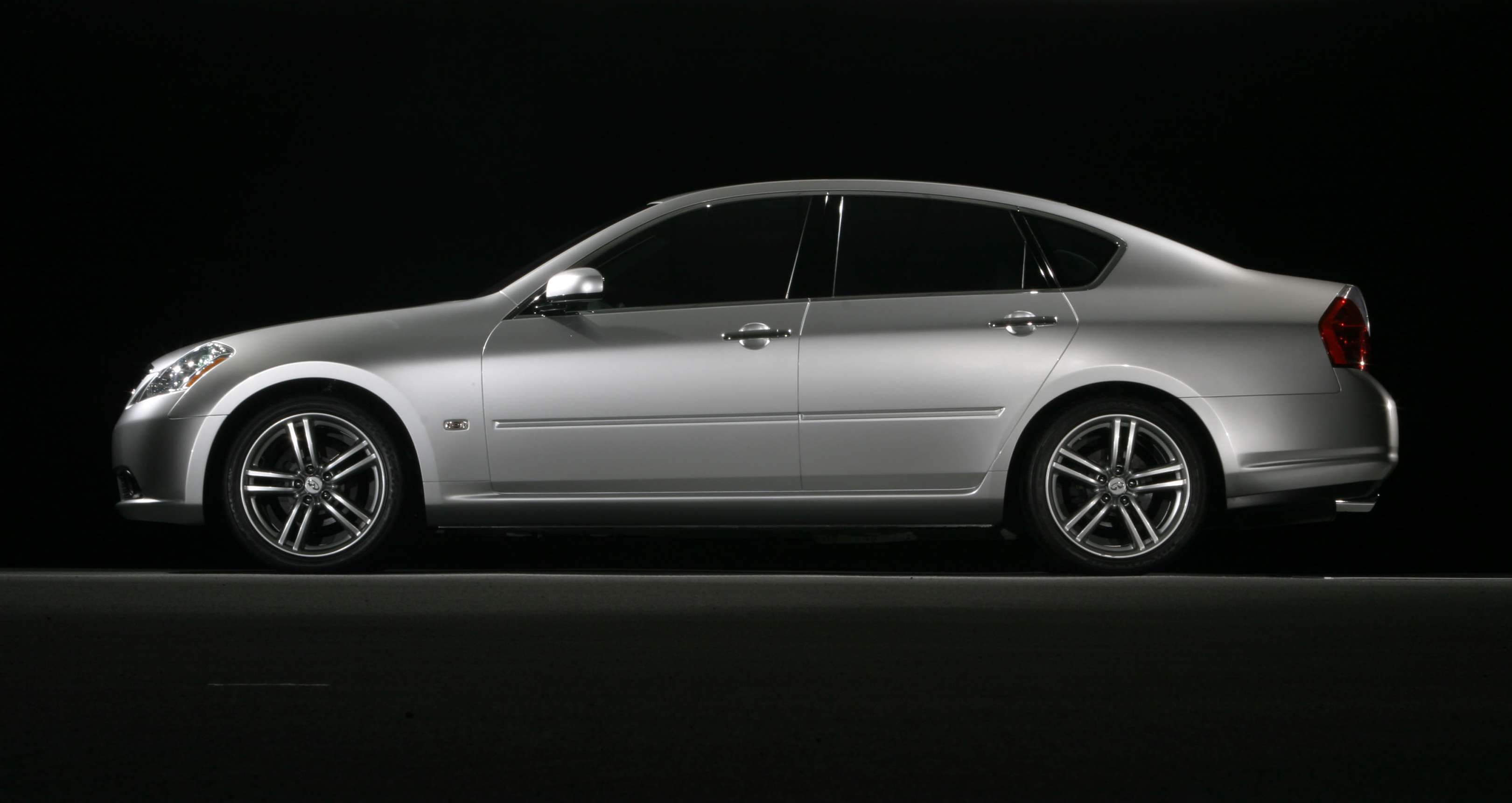 Infiniti_M35