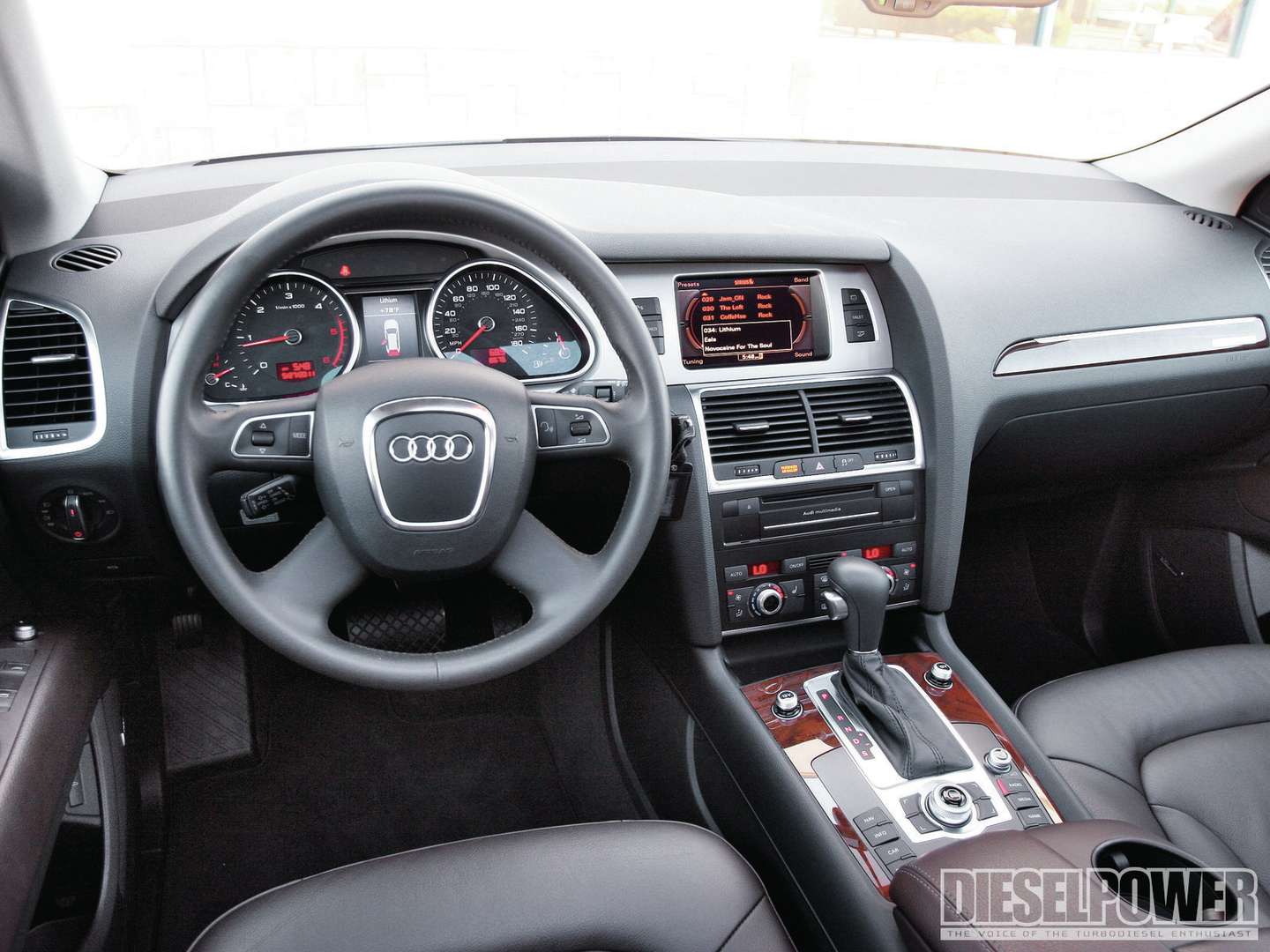 Audi Q7 #8161101
