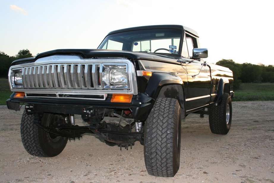 Jeep J10 #9855204