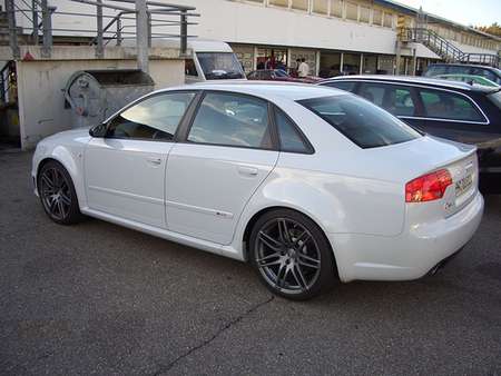 Audi RS4 #9752524