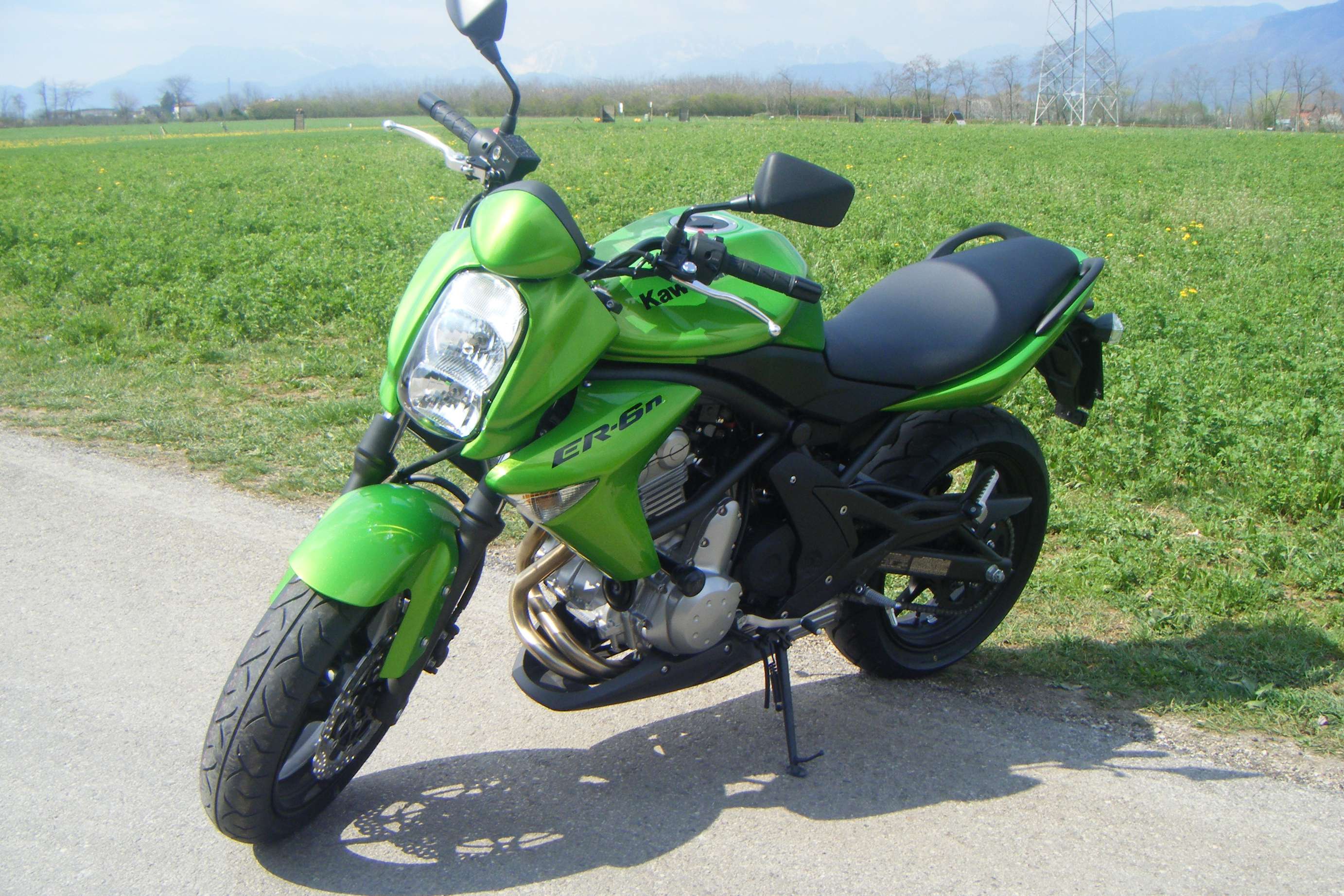 Kawasaki_ER_6n