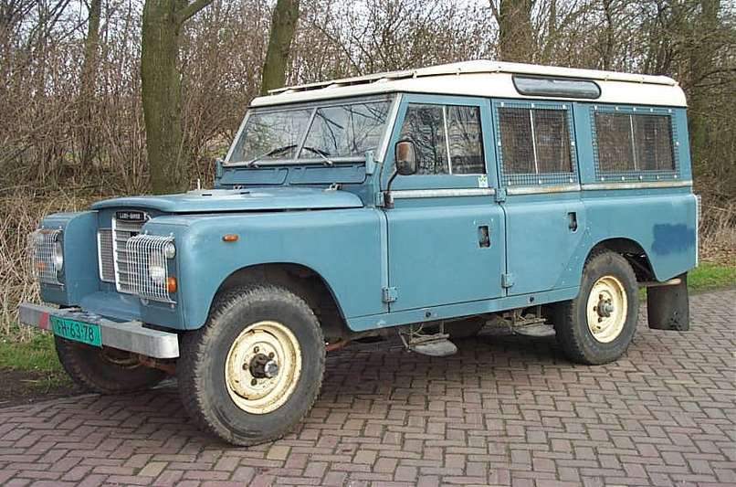 Land-Rover 109 #7056860
