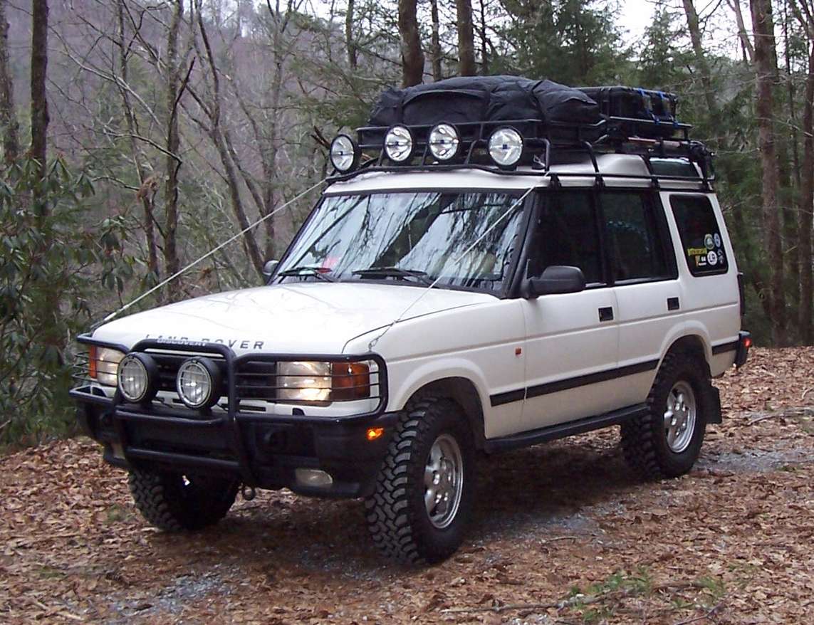 Land-Rover Discovery #8329073