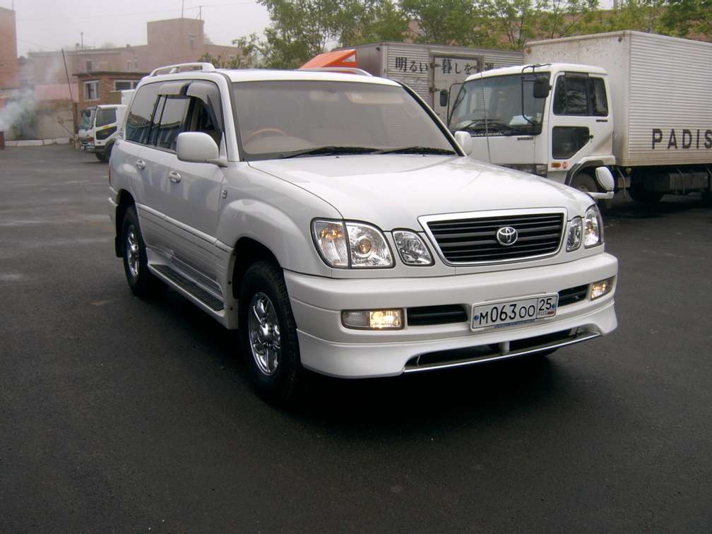 Lexus_LX_470