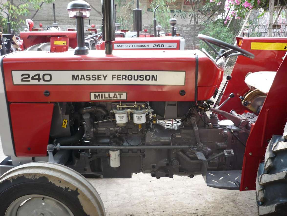 Massey Ferguson 240 #9510303