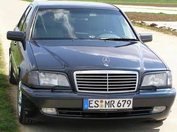 Mercedes-Benz C180 #7624638