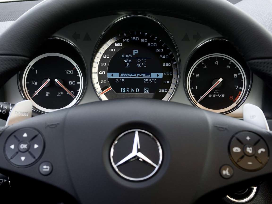 Mercedes-Benz C63 AMG #8763162