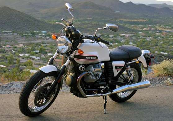 Moto Guzzi V7 Classic #8371306