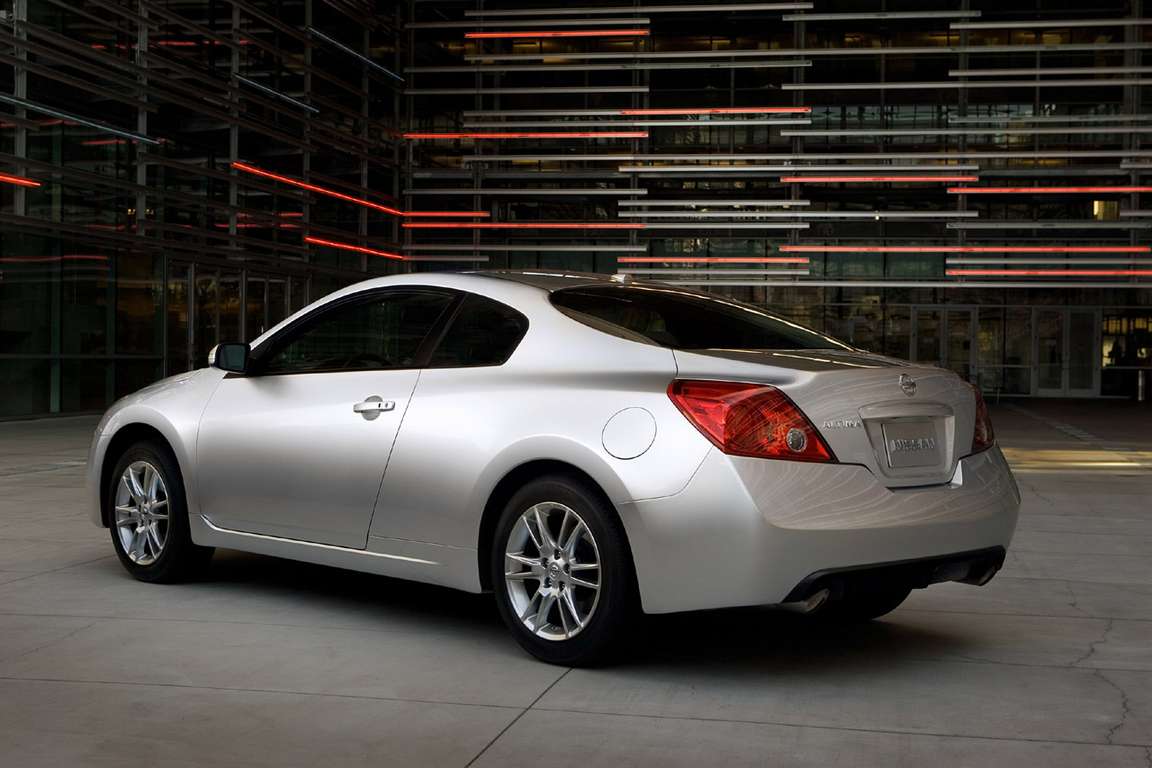 Nissan Altima Coupe #8107282