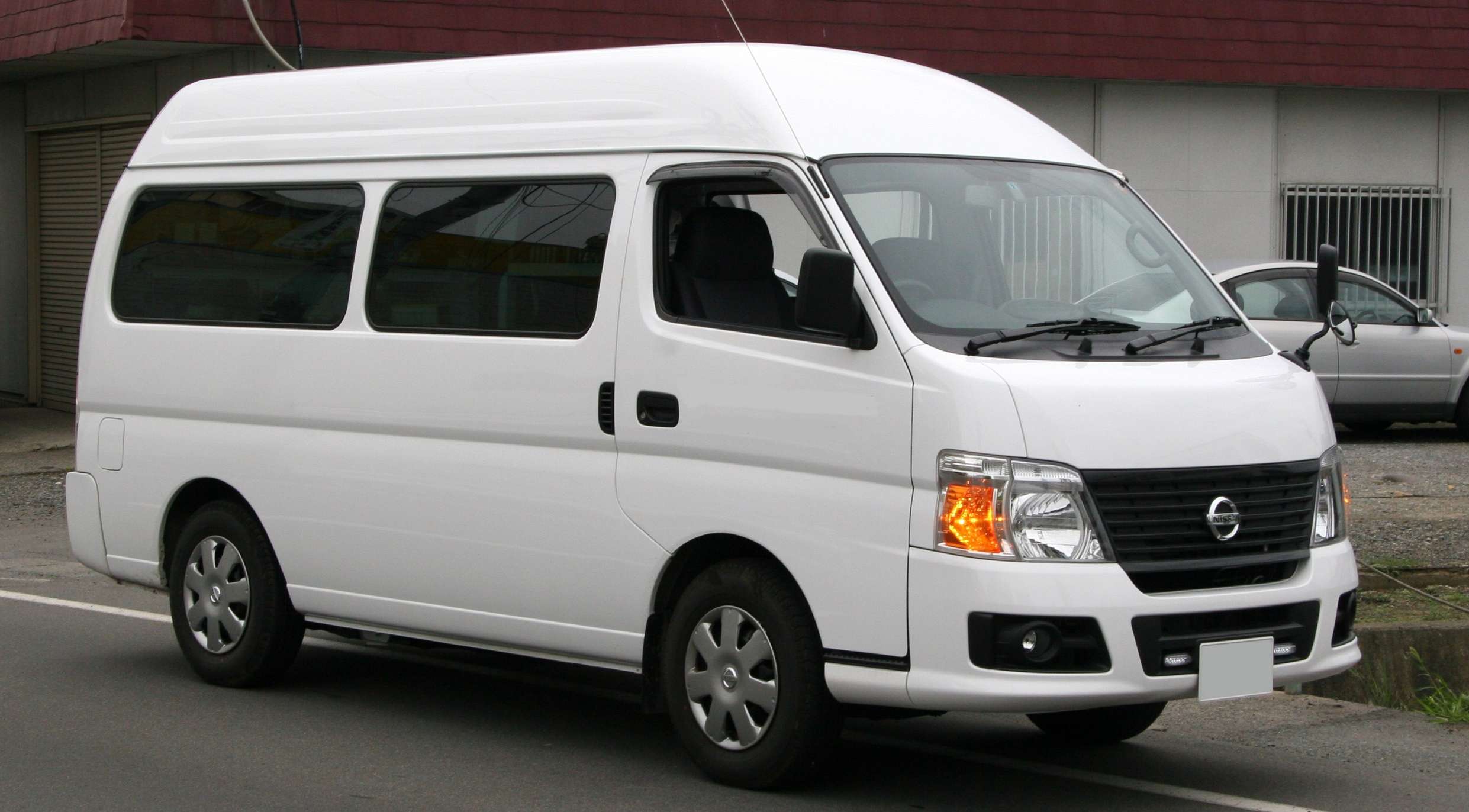 Nissan Caravan #9638735